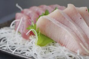 スーパーの刺身