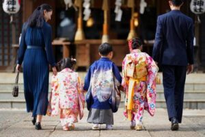 神社 子ども連れ